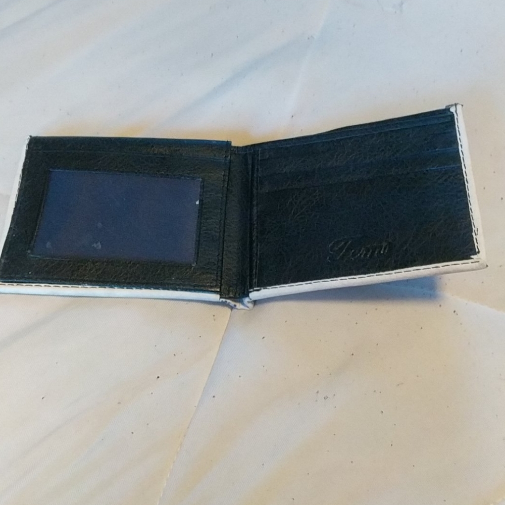 Wallet - Picture 2 of 3